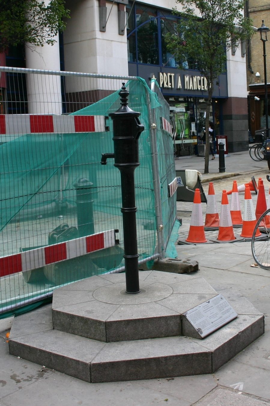 Broad Street Pump, London - 02.JPG